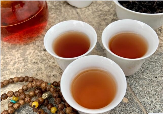 ティリンは,福建農業科学アカデミーの茶研究所からタイグアと交配して開発された.