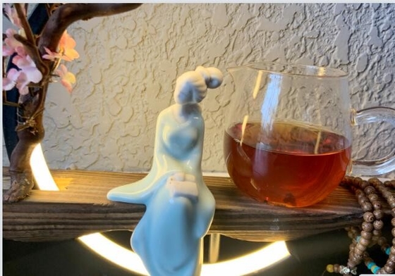 ティリンは,福建農業科学アカデミーの茶研究所からタイグアと交配して開発された.