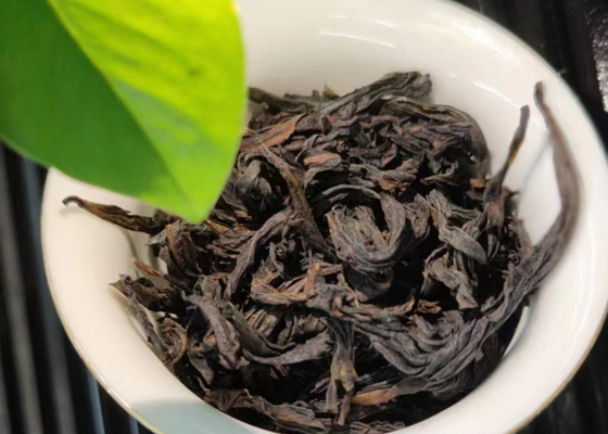 シャン・シャオチョング 黒茶 80g 缶詰のプレゼントボックス 茶 武井・シャン・シャオチョング リアンユン 茶工場 卸売