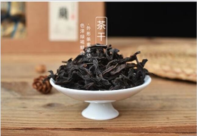 2022年 新茶頭春 ウイ山黒茶 チェンシャン 小花 果実の高山野茶 トンム・グアン・サン